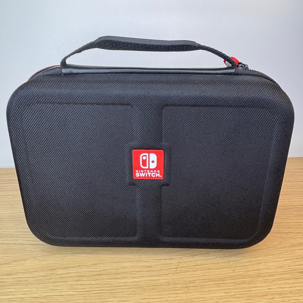 Nintendo Switch System Carrying Case Black Hard Shell Travel Bag for Console‎